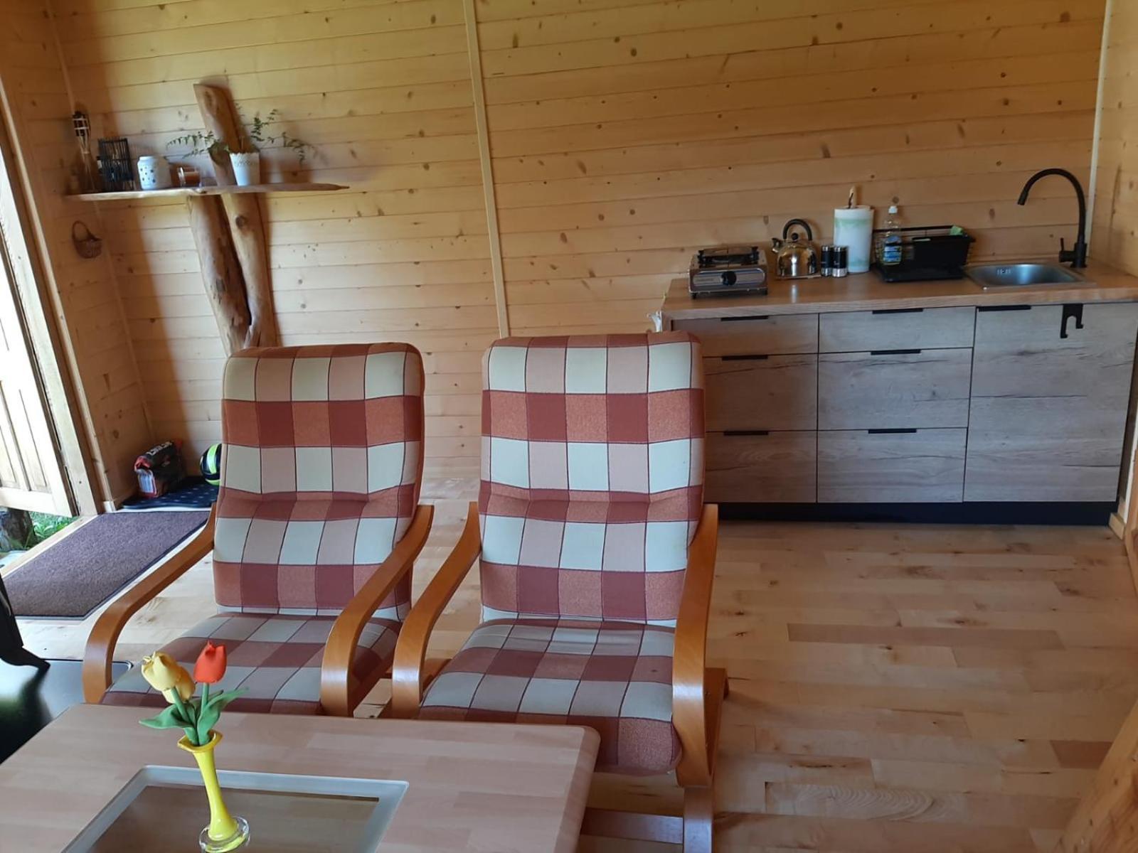 Survivalowa W Lesie Chalet