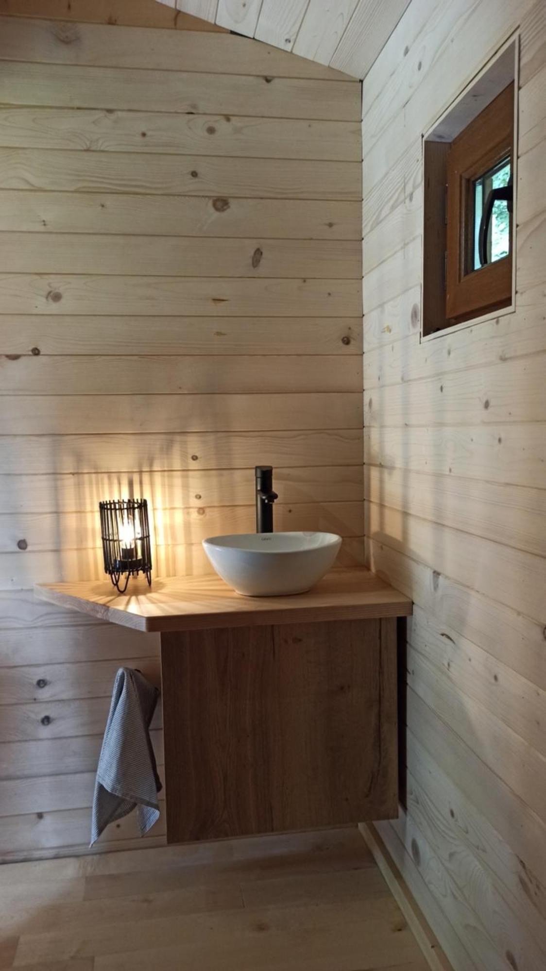 Chalet Survivalowa W Lesie *